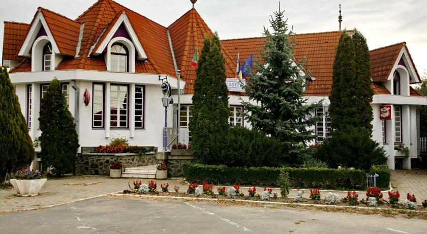 Hotel Castel Sfântu-Gheorghe Exterior foto