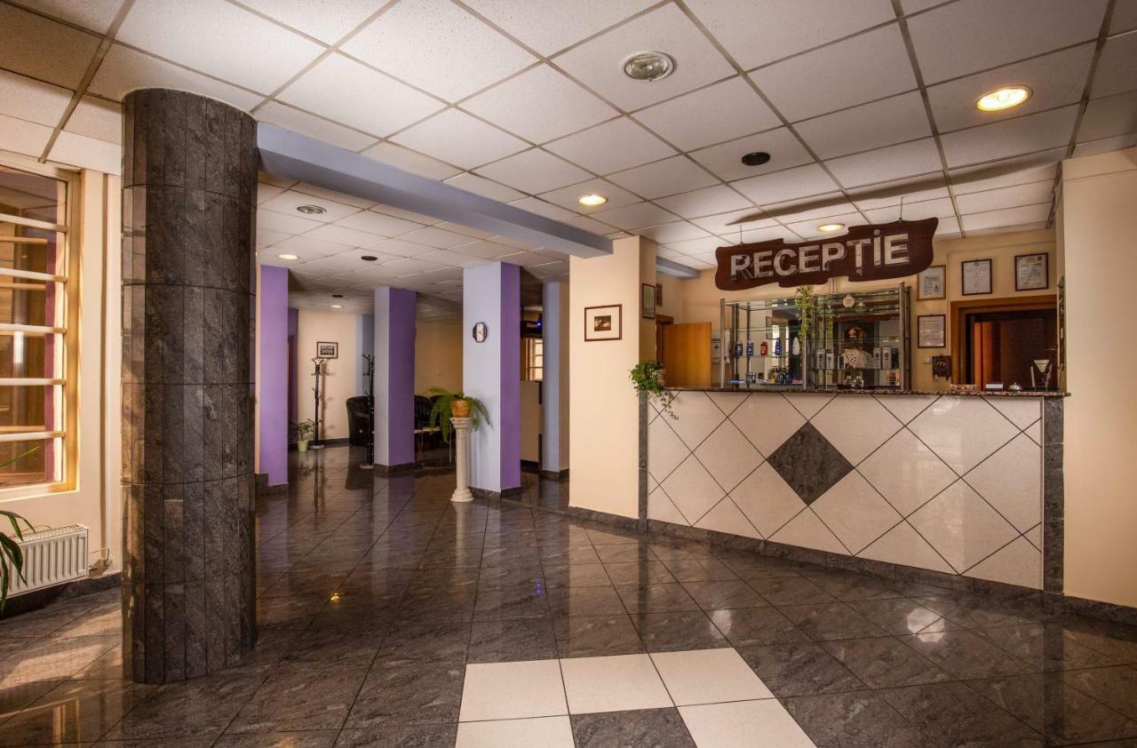 Hotel Castel Sfântu-Gheorghe Exterior foto
